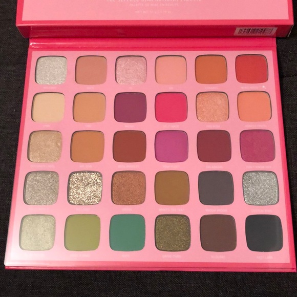 Jeffree Star eyeshadow palette - Picture 3 of 3
